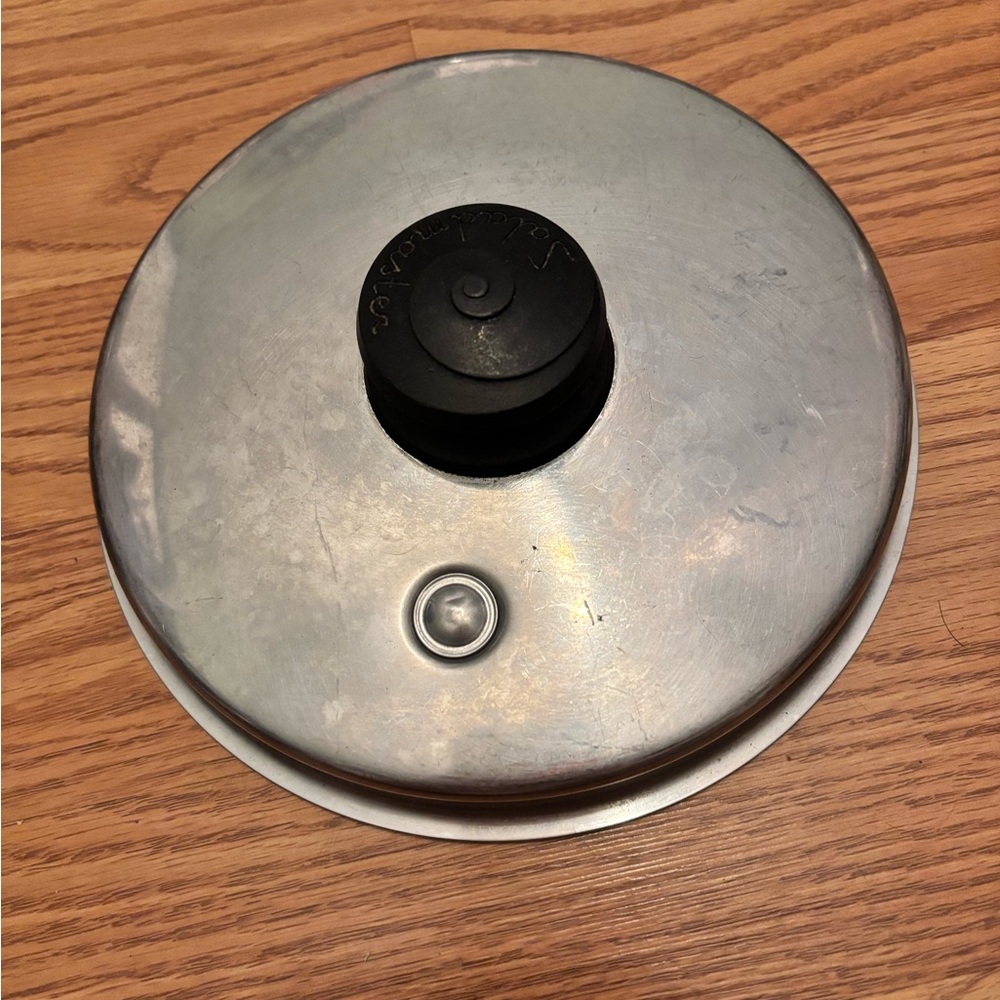 SALAD-MASTER STAINLESS LID WITH VENT